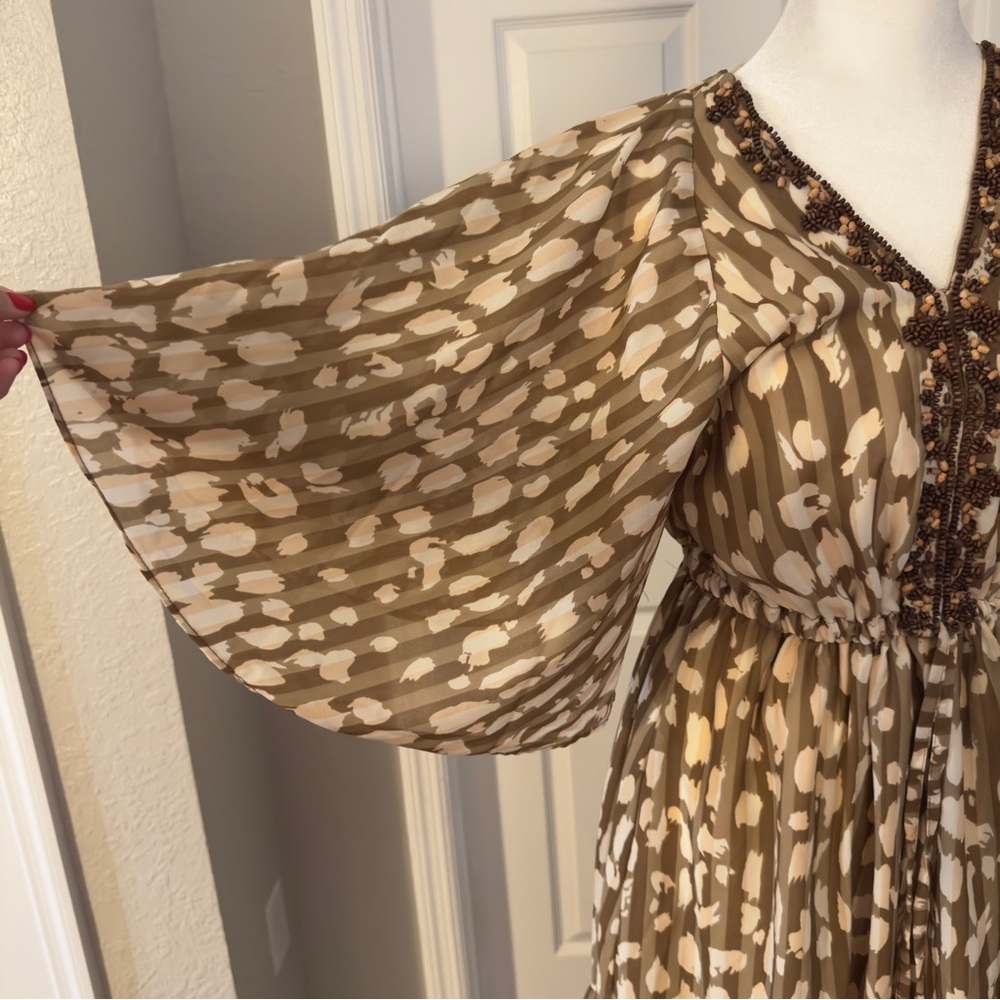Kaktus Beige and Brown Patterned Dress - Picture 6 of 10